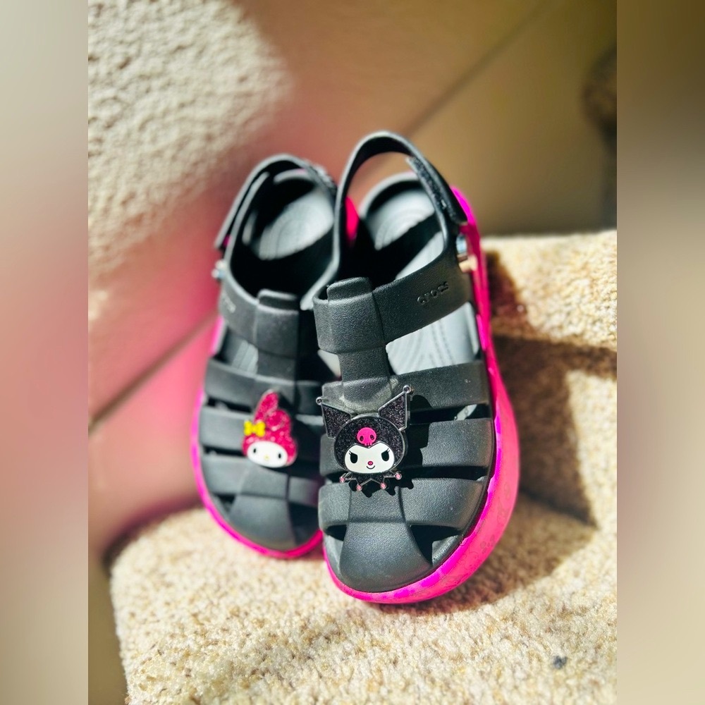Crocs platform kuromi x my melody Black and Pink Sandals